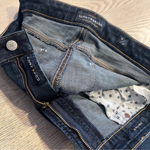 Lucky Brand Cropped Jeans 12/31 - Picture 3 of 5